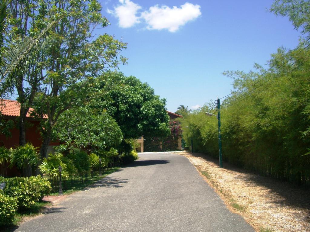 Pictory Garden Resort Sattahip Exterior foto