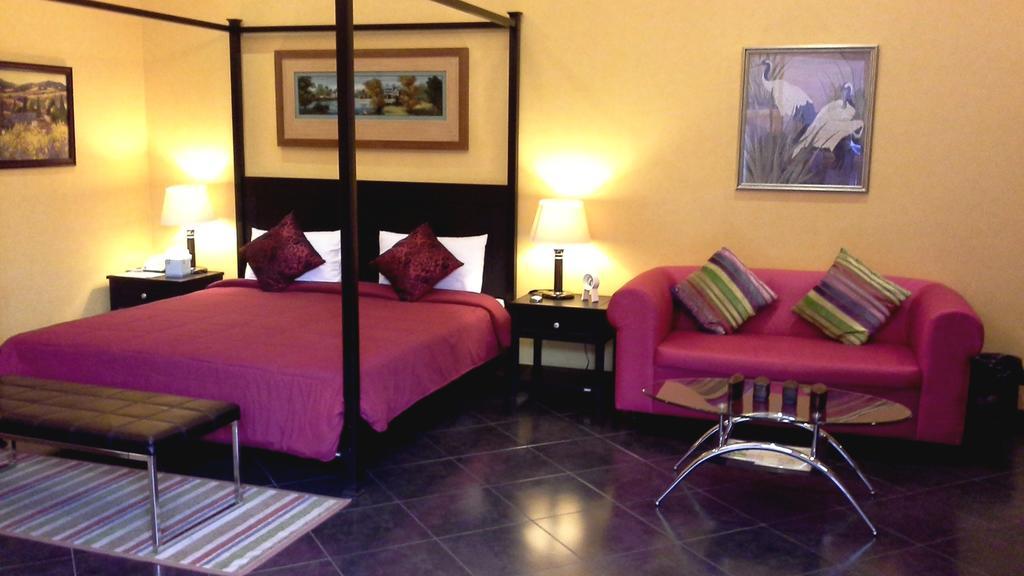Pictory Garden Resort Sattahip Exterior foto