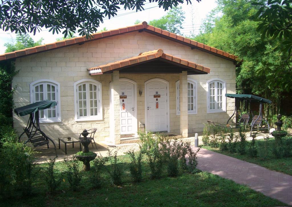 Pictory Garden Resort Sattahip Exterior foto
